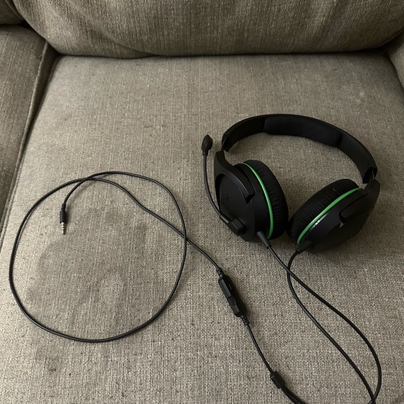 Great startup gaming PC! Can run almost any game at great speeds!! - Picture 9 of 10